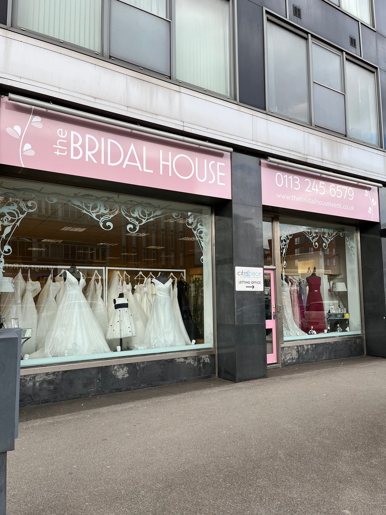 The Bridal House - Bridal Fashion - photo 1