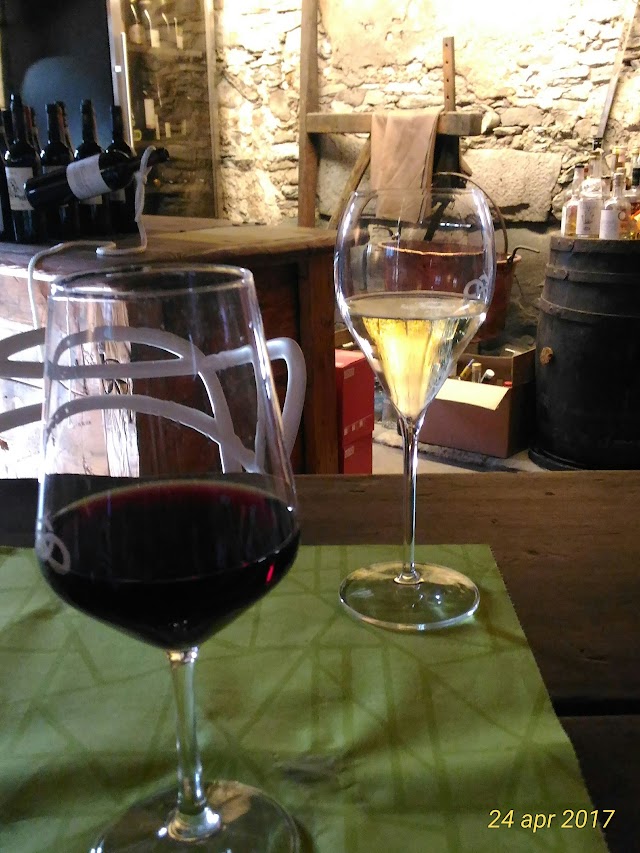 Lords of Avise - Table d'Hotes - Enoteca