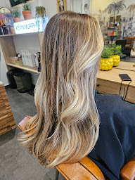 Photo n°8 de Le salon des bains à Nîmes (Salon de coiffure)