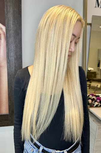 Dryluxe Beauty Bar Scarsdale - Thumbnail