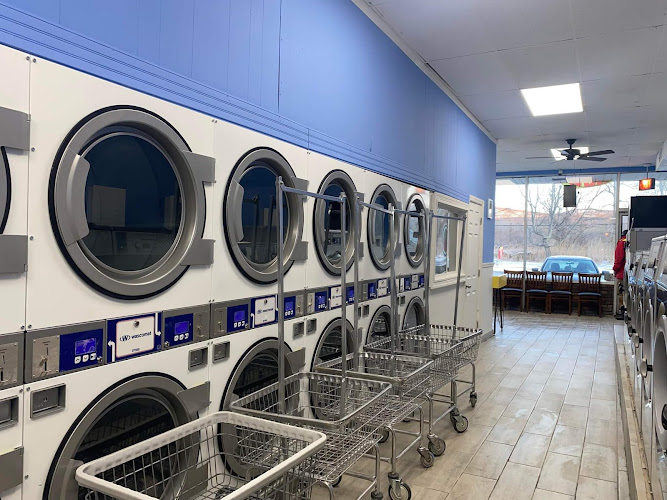 New Pomona Laundromat