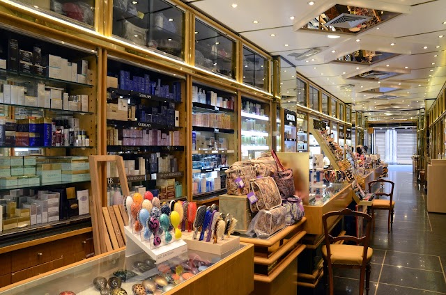 Castelli Profumerie Srl