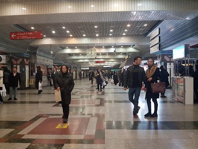 Photos of Imam Khomeini Metro Station