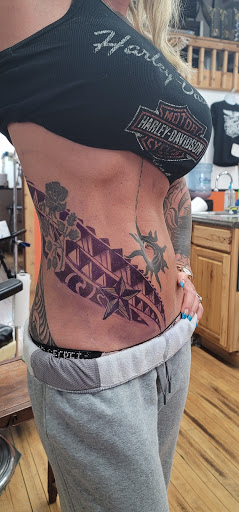 Hawk's Tattoos - Visual