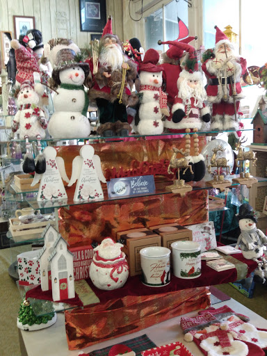 Sullivan's Hardware - Visual