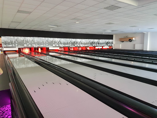 Bowling in the Bray