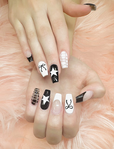 BLING NAIL SPA - Thumbnail