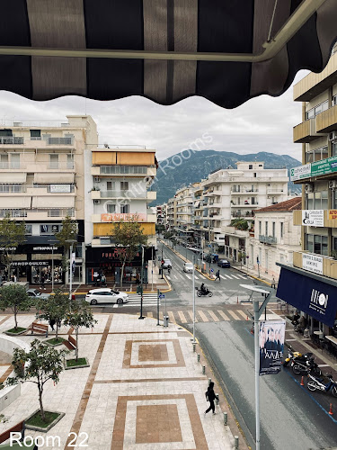 Opinii despre Central Rooms în Καλαμάτα - Νυχτερινό κέντρο