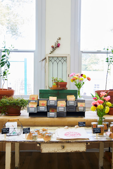 Tenfold Farmstand by null