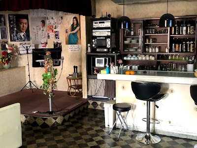 カラオケ・ヒロ