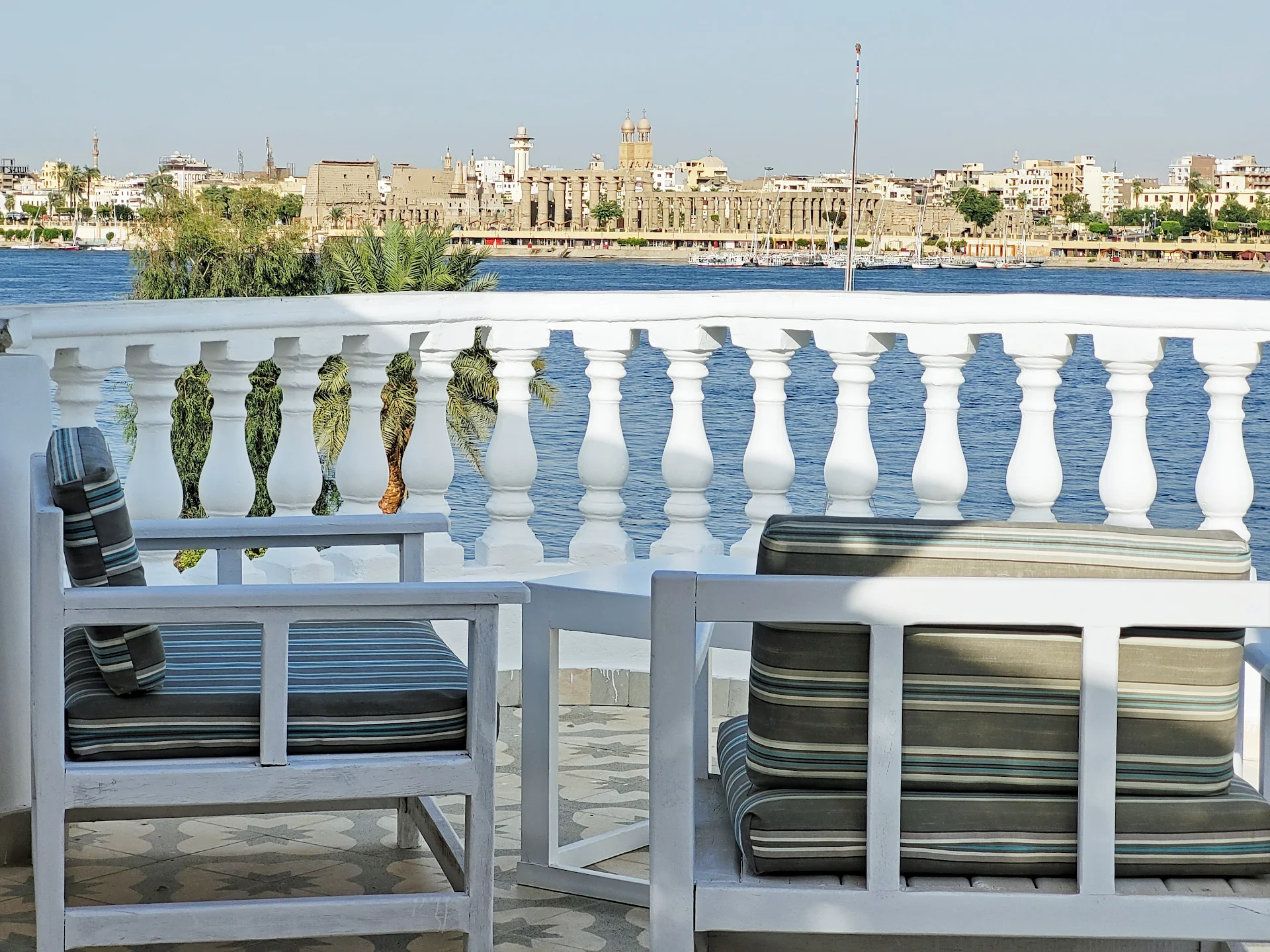 IN LUXOR - holiday apartments & sightseeing tours