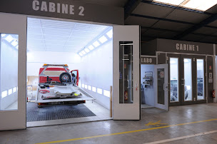 Photo n°6 de CARROSSERIE FAYOLLE - AXIAL à Saint-Priest-en-Jarez (Peinture automobile)