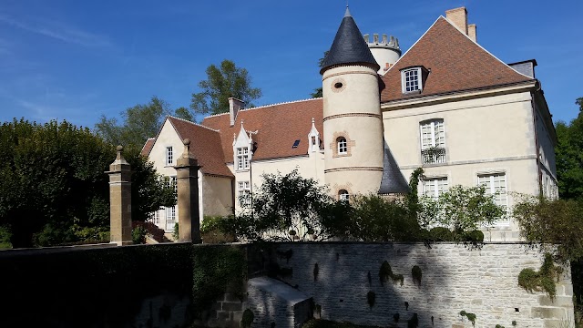 Chateau de Pesselières