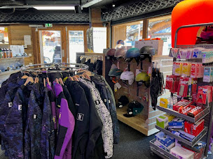 Photo n°4 de Ekosport-Rent Alpine Sports Morzine à Morzine (Magasin de vêtements de sport)