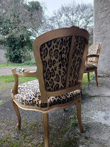 Les Chaises de Tata - Thumbnail