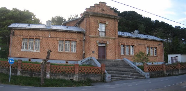 Escuelas Ave María de Arnao