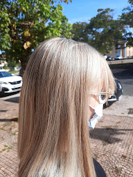 Photo n°27 de Instant coiffure à Saïx (Salon de coiffure)