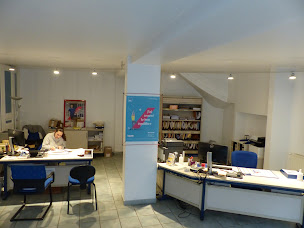 Photo n°2 de AXA Assurance et Banque Leblanc-Lacroix à Nérondes (Agence d'assurance pour locataires)