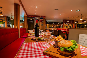 Photo n°3 de Chez Papa Paris 19 à Paris (Bar)