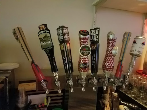 Simonet's Bar - Visual