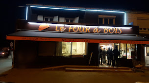 Photo n°2 de Le four a bois à Bouc-Bel-Air (Boulangerie)
