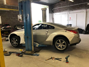 Photo n°9 de Auto Design 44 - MOTRIO-ZeCarrossery & ZePare-Brise Saint-Herblain / Nantes à Saint-Herblain (Service de réparation de pare-brise)