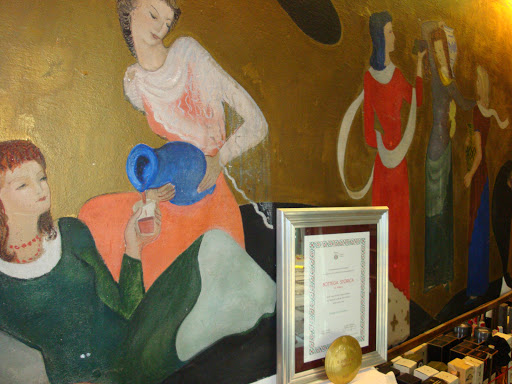 Enoteca "Il Grifo d'Oro" dal 1937 - Bottega Storica Gallery - Italy