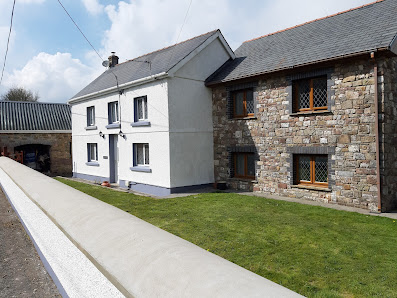 I Daniels Tresi Aur, Carmarthen SA32 8BJ, United Kingdom