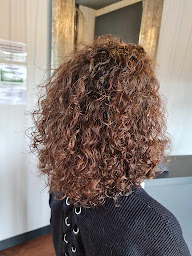 Photo n°15 de Alice Combet Coiffure à Soissons (Salon de coiffure)