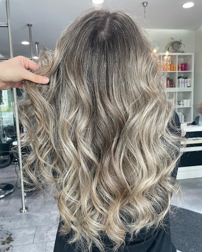 Monas Haar Studio Friseur Recklinghausen - Thumbnail