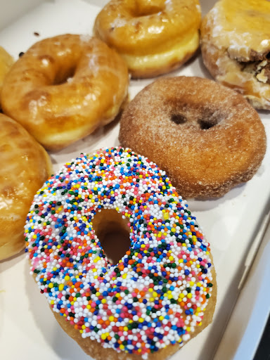 Drippin Donuts - Visual