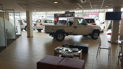 Photos of Monument Toyota Constantia