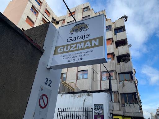 Garaje Guzmán - Visual