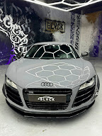 Black car custom à Sorgues