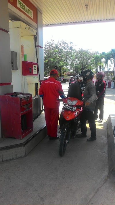 Photos of Pertamina gas station 24-353.54