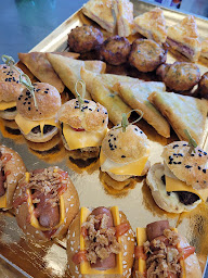 Photo n°24 de Charlotte En Coulisse à Pont-Aven (Buffet de mariage)