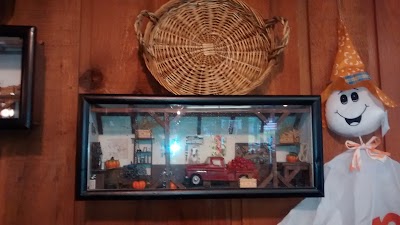 Photos of Wiards Orchards Country Fair & Country Store CLOSED FOR 2017 SEASON