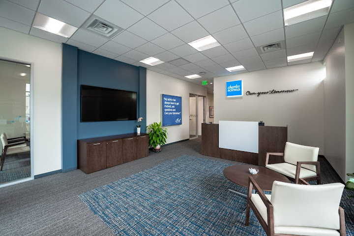 Charles Schwab by null