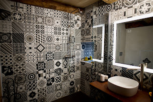 Photo n°2 de DOMAINE LE VERDIER Cévennes Lozère, Chambres d'hôtes, gîtes de groupe tout confort, piscine naturelle, spa, idéal familles à Saint-Michel-de-Dèze (Séminaire)