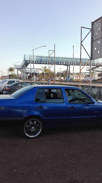Photos of Nissan Autocom Uriangato