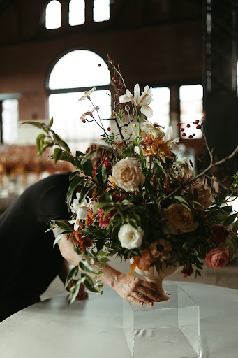 Many Graces Farm & Design - Thumbnail