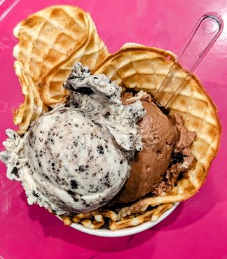 Gelato Boy by null