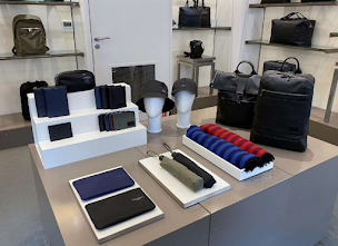 Photo n°4 de LANCEL Aix en Provence à Aix-en-Provence (Magasin de maroquinerie)