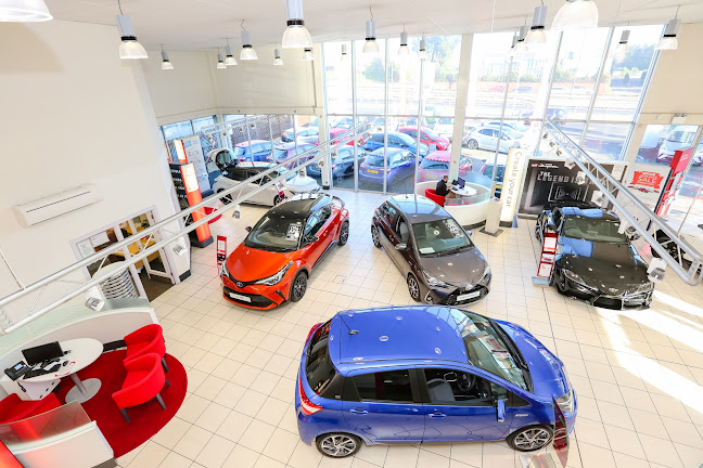 Snows Toyota Southampton Open Times
