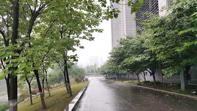 Photos of 江苏大学 Jiangsu University