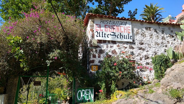 Restaurante El Guanche " Alte Schule"