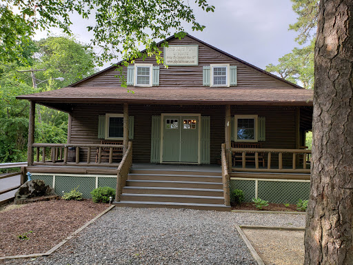 Pine Lake Park Log Cabin