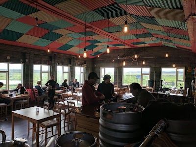 Photos of H&oacute;lmur