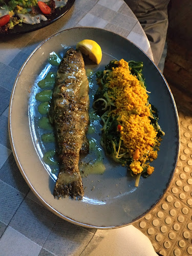 Opinii despre Valia Calda Taverna Restaurant în Μeteora - Εστιατόριο