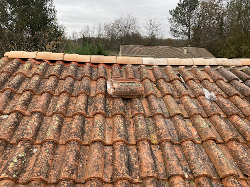 Photo de RN Couverture 33 : Votre artisan couvreur en Gironde et alentours (Toiture, Zinguerie, Urgences)